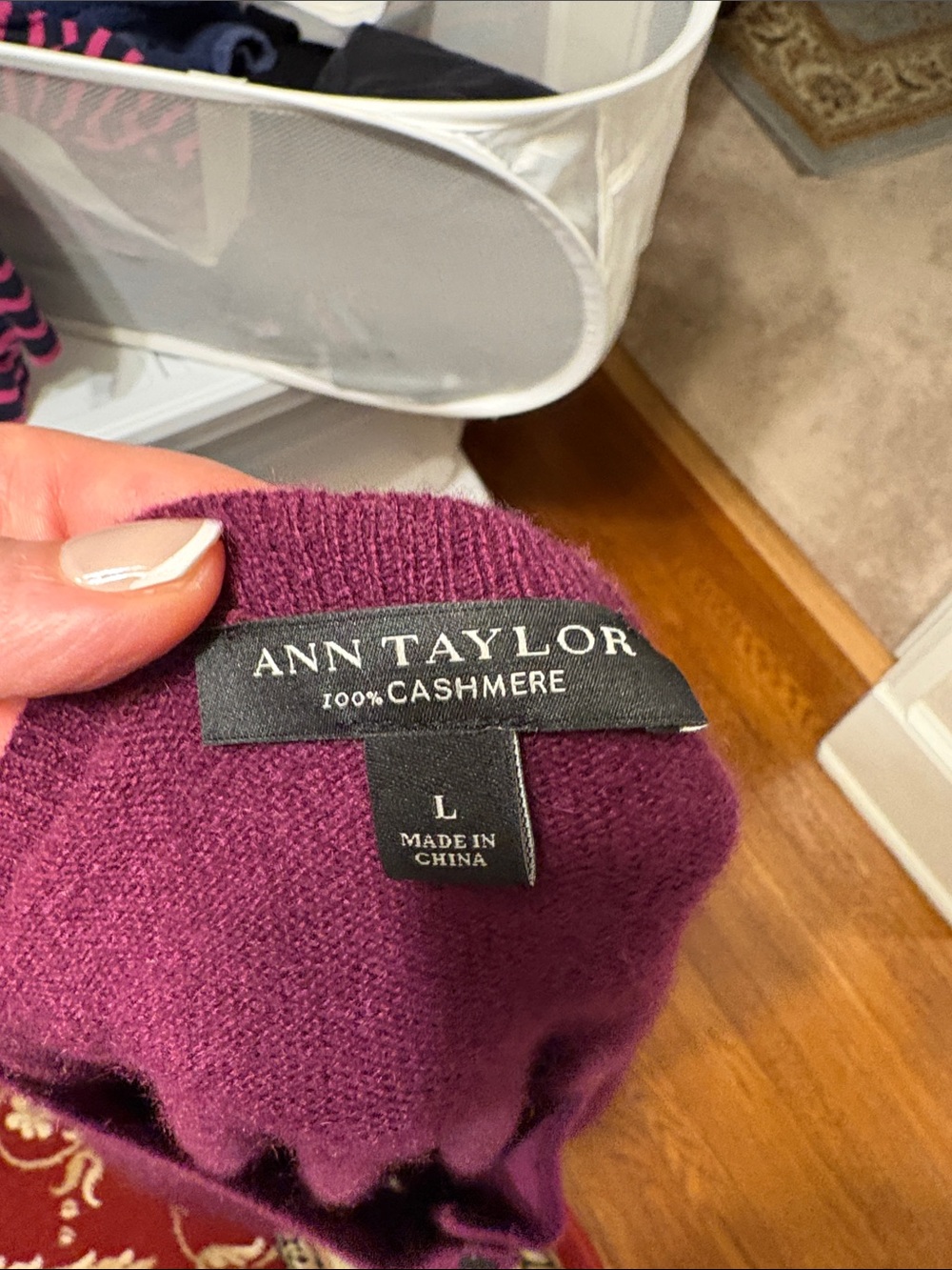 Ann Taylor 100% Cashmere Wine / Merlot / Burgundy Crewneck Cardigan Sweater - Picture 6 of 6